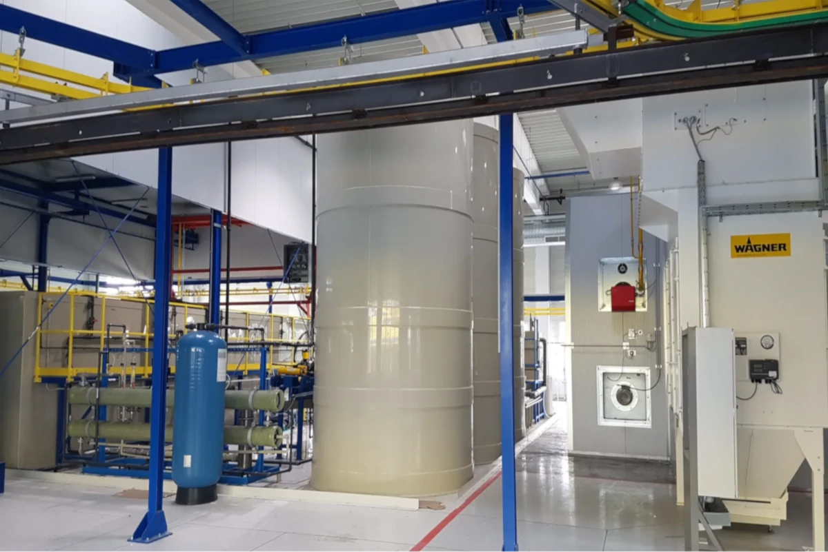 Automata előkezelő és porfestő sor