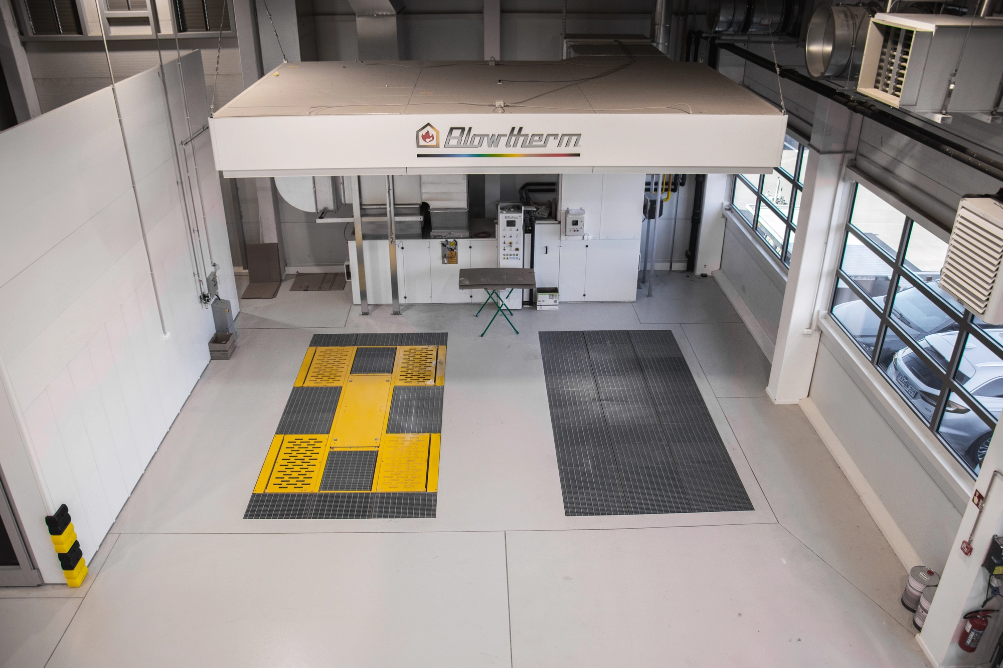 Komplett karosszéria fényező műhely