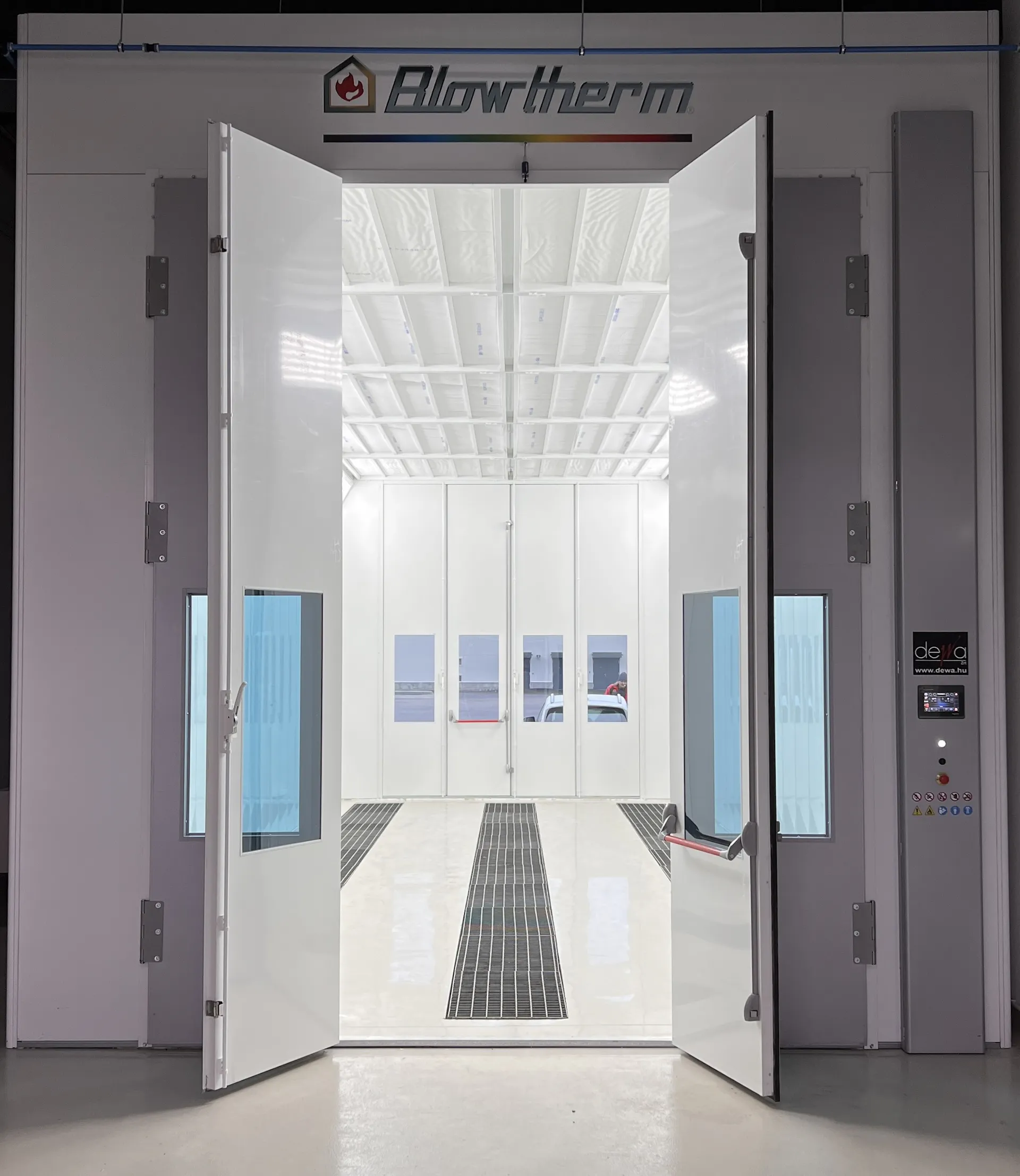 Új Blowtherm Extra fülke Monoronn